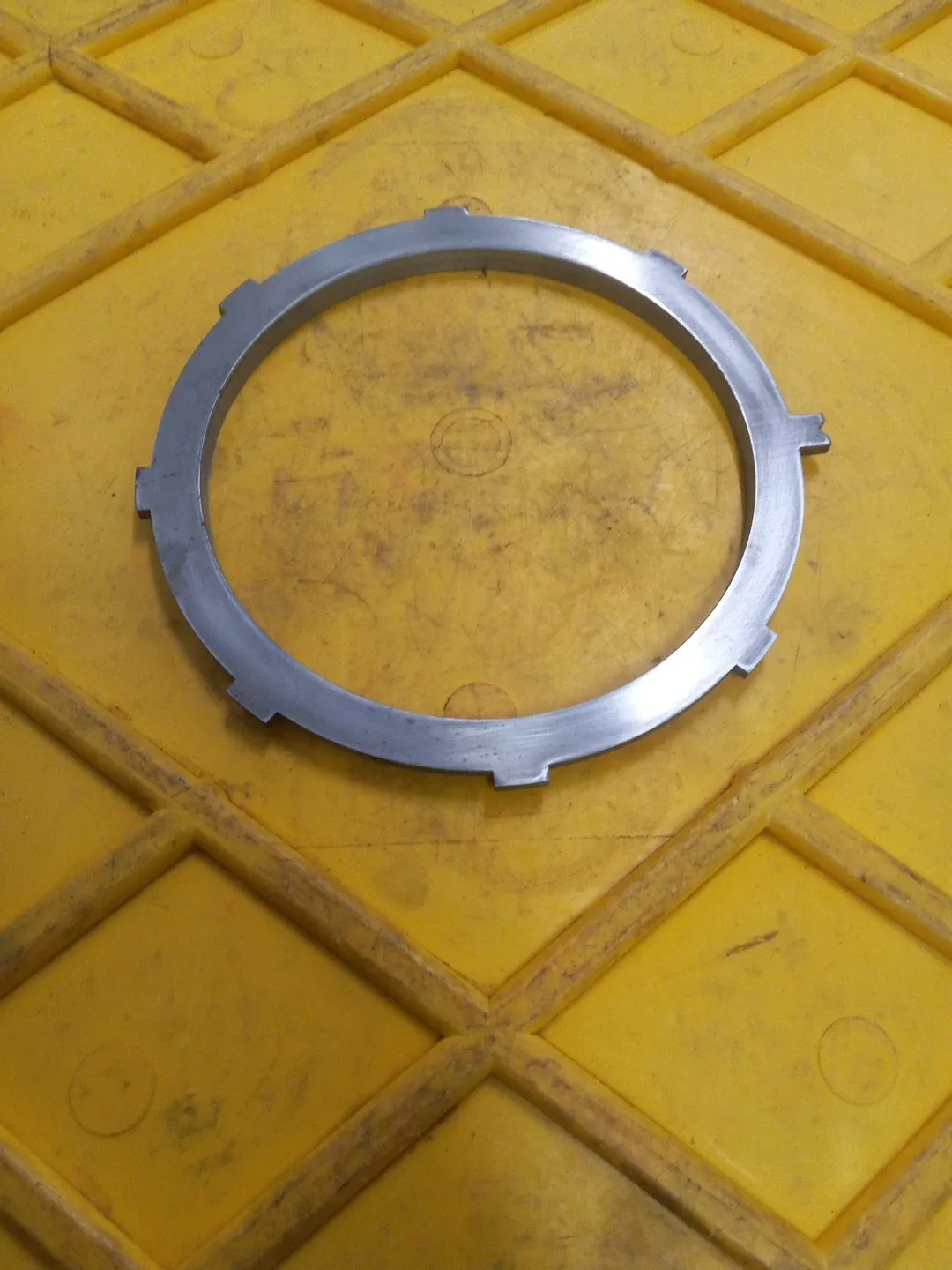 1991-1996 4th Clutch Pressure Plate 8-Lug Style - General Motors (Used) image 2