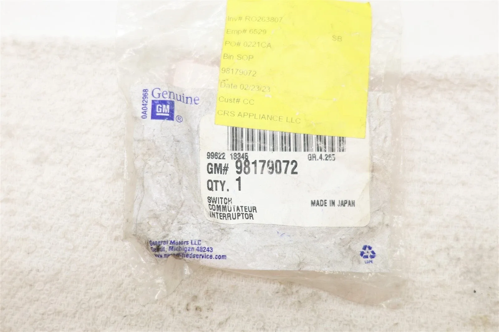 2016-2022 LCF 3500HD Main Control Valve Body Switch 98179072 image 2