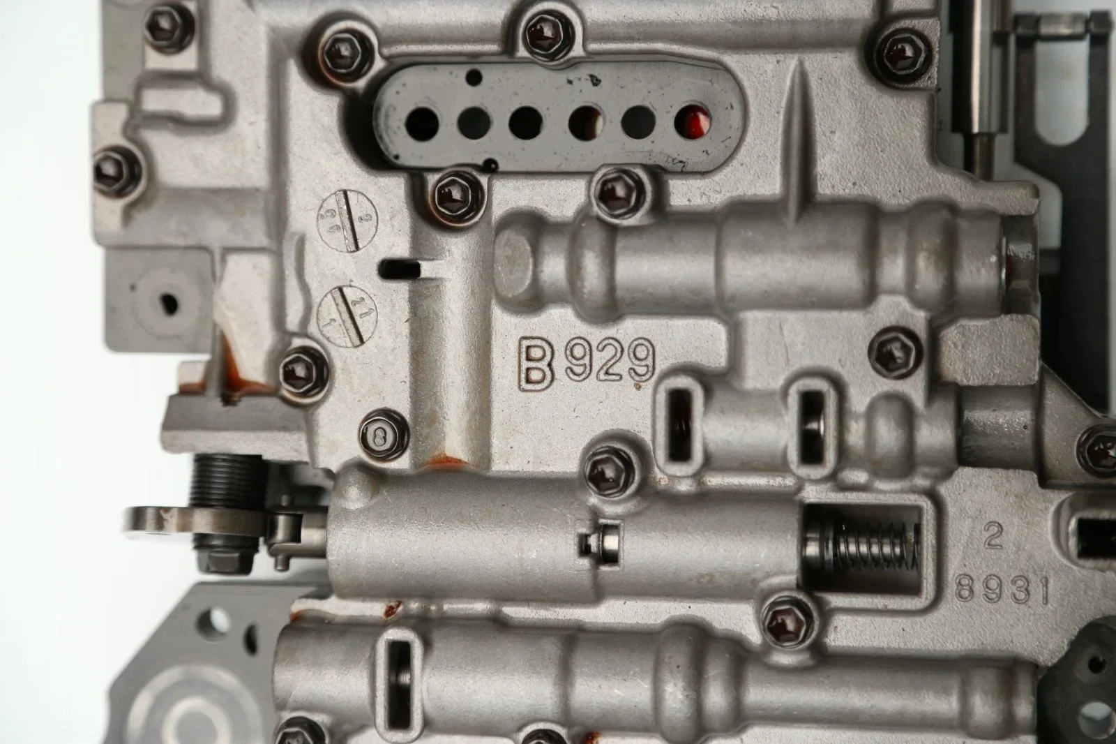 1995-1997 Toyota Land Cruiser FJ80 Transmission Valve Body 35410-60401 image 2