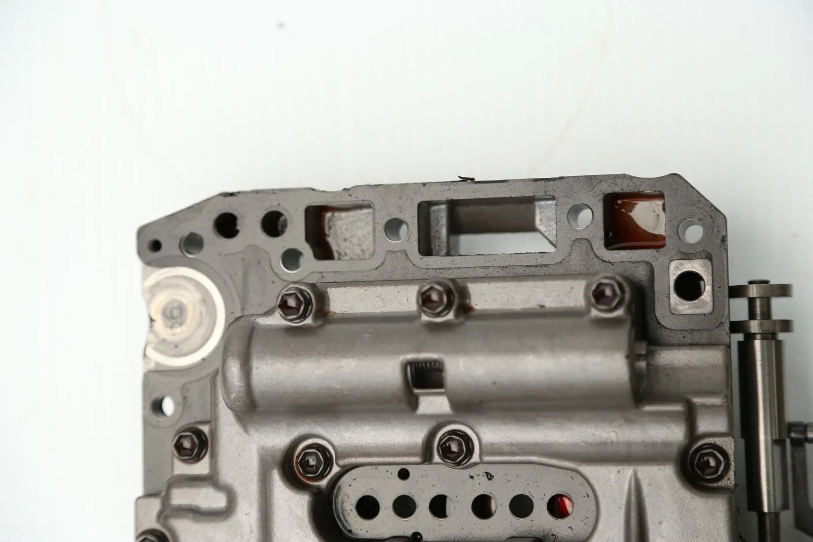 1995-1997 Toyota Land Cruiser FJ80 Transmission Valve Body 35410-60401 image 3