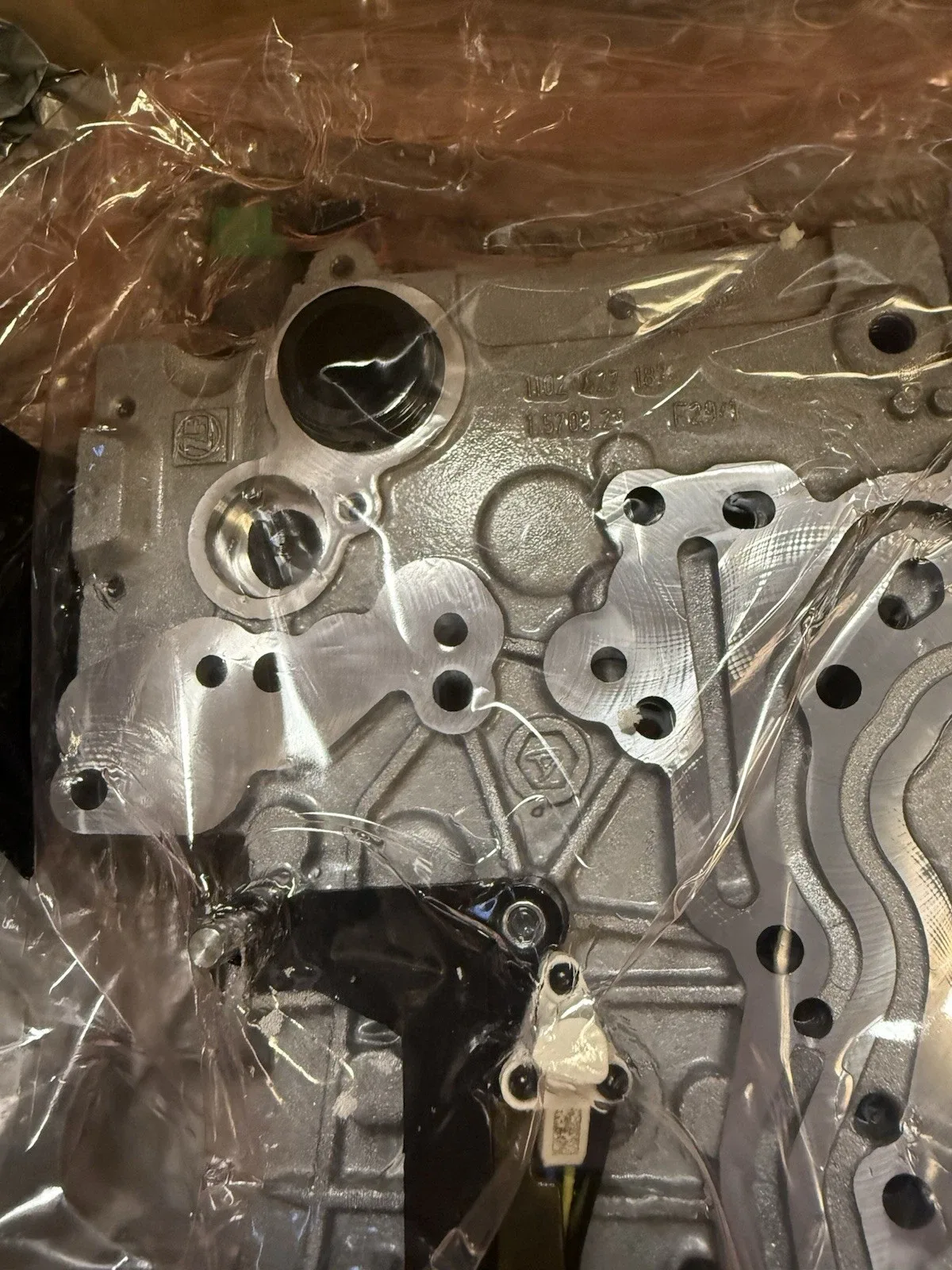2023-2024 Jeep Wagoneer Valve Body (8HP75) - Mopar 68612242AB image 3