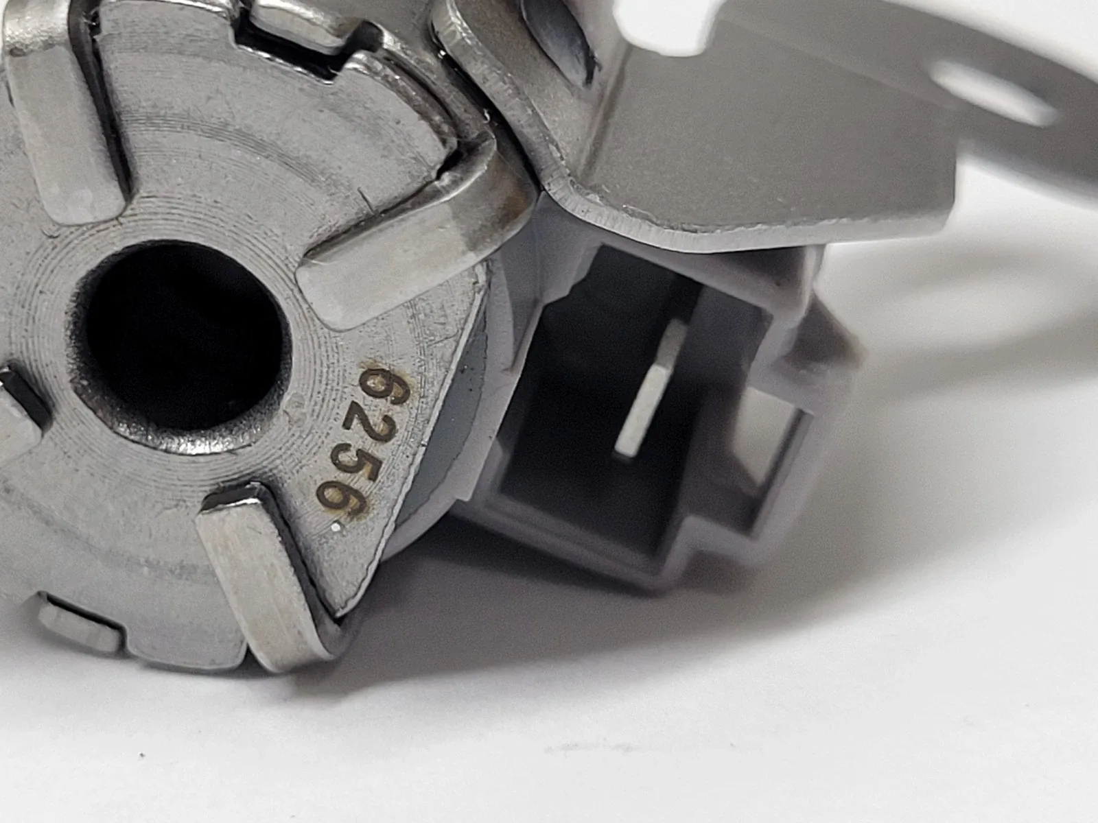 Toyota / Lexus Shift Solenoid 35250-30050 image 3