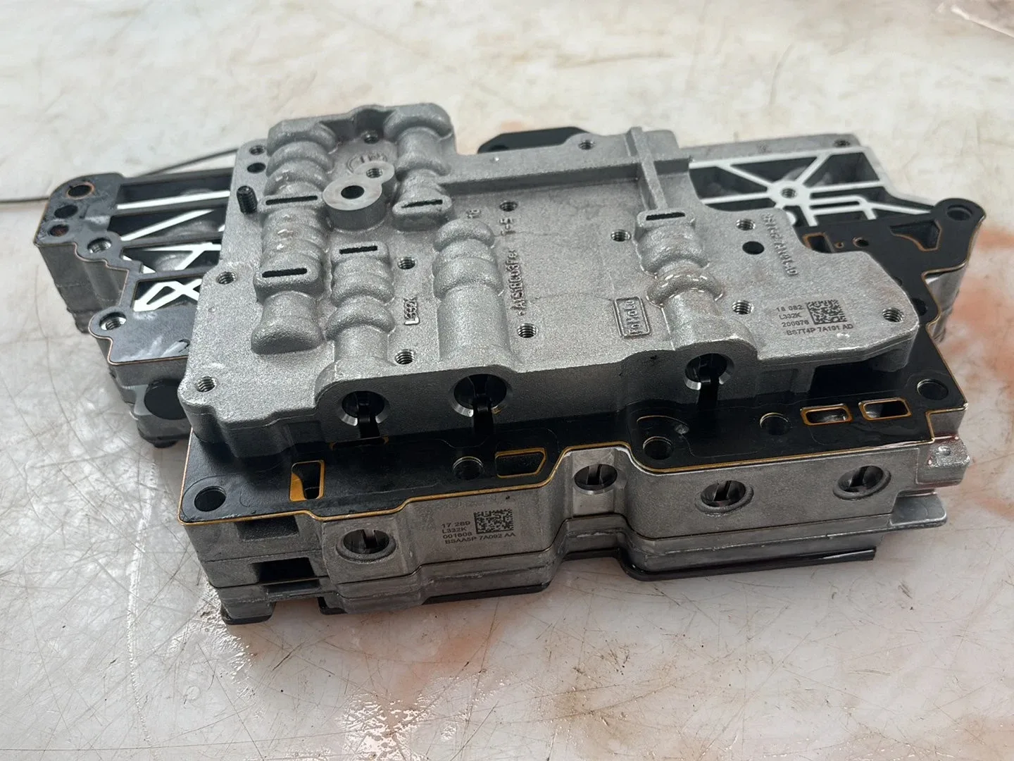 2015-2019 Ford Explorer / Edge / Lincoln MKZ Automatic Transmission Valve Body BT4Z-7A100-B image 4