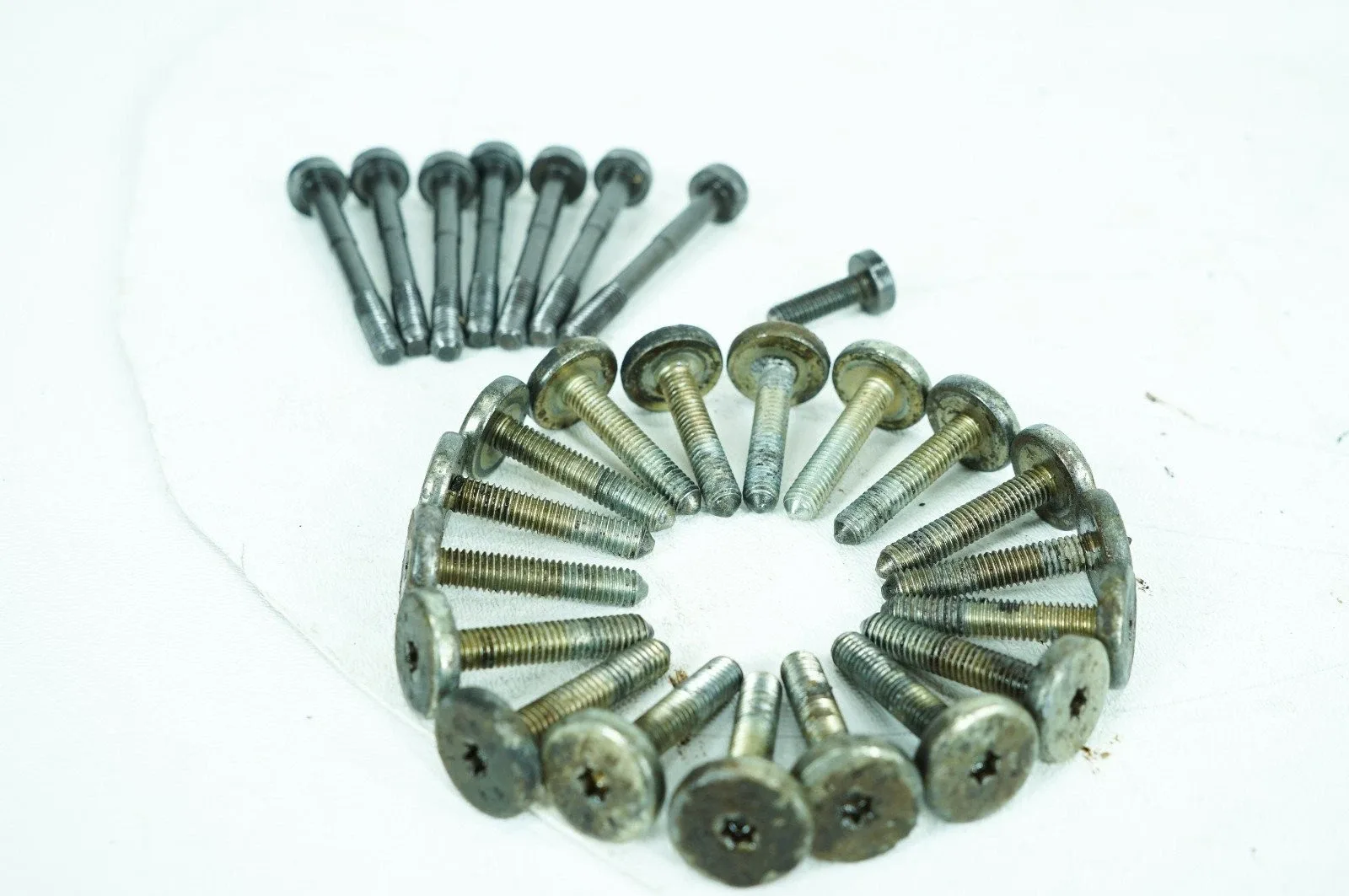 2002-2006 BMW 745Li / 645Ci / 545i OEM Automatic Transmission Oil Pan Bolt Set 5078 image 2