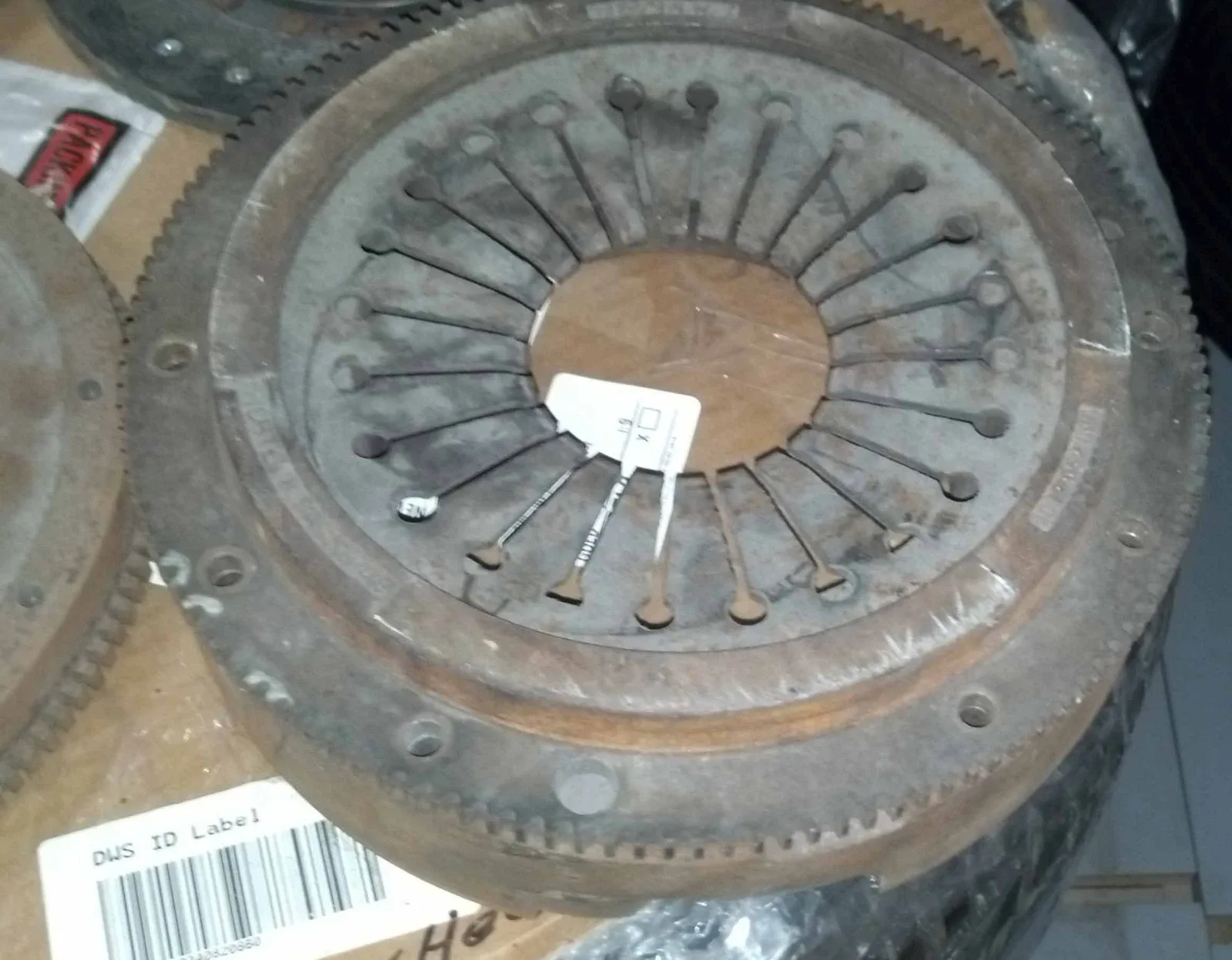 Porsche 930 Turbo 3.3 Clutch & Pressure Plate — MPN 1861568331 image 3