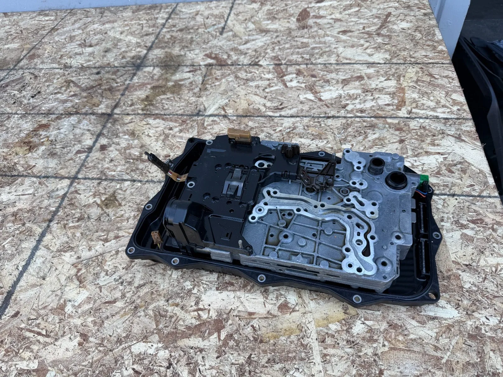 2017-2020 BMW 530i/540i G30 Transmission Valve Body Hydraulic Unit