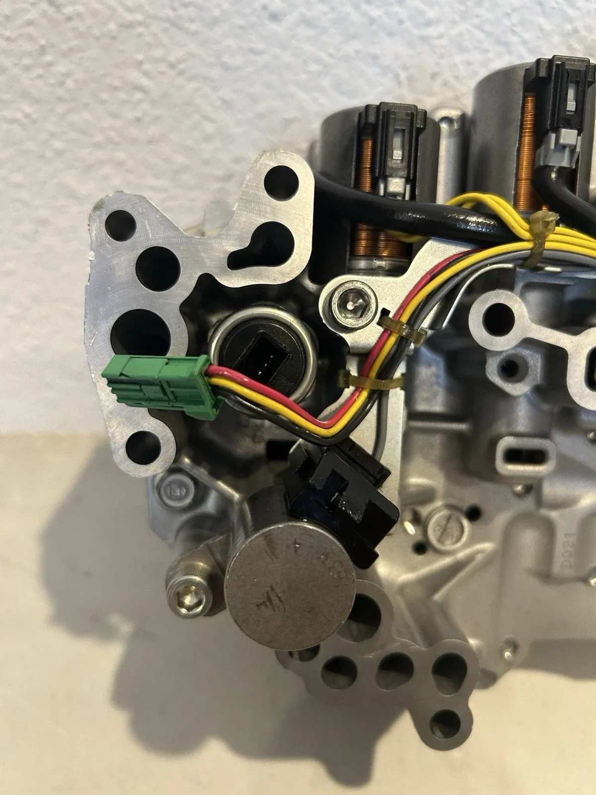 JF015 RE0F11A CVT Valve Body Compatible with Sentra Tiida image 3