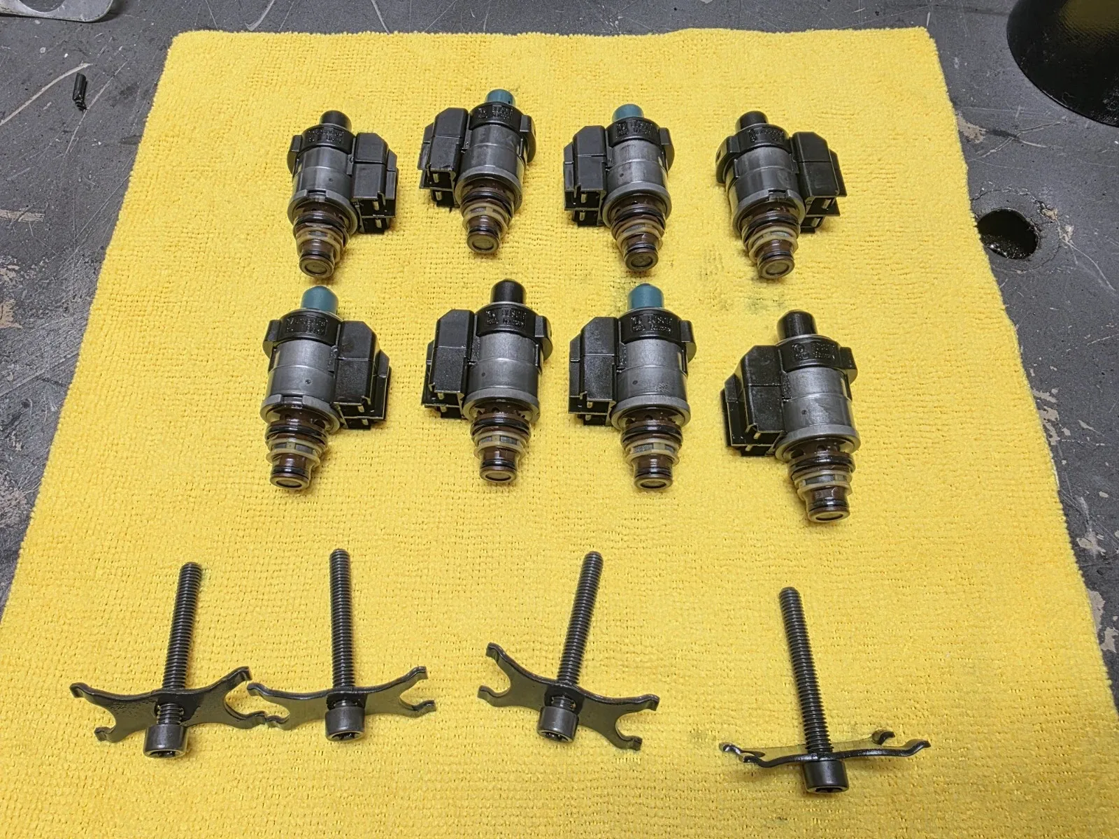Mercedes SL550 E350 CLS550 722.9 7G Tronic Valve Body Solenoid Set of 8 OEM