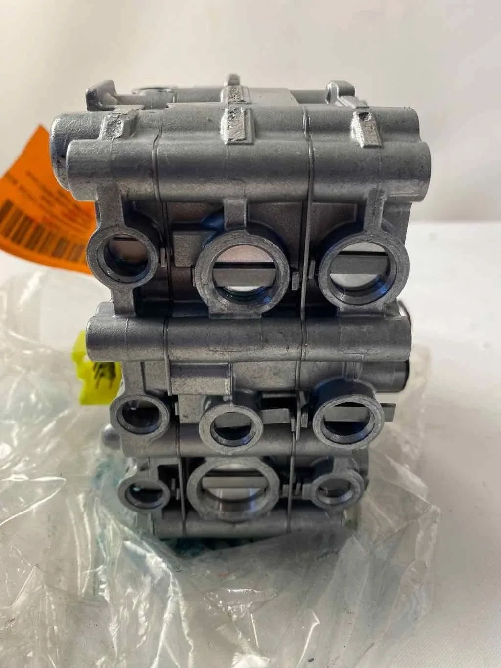 25 Subaru XV Crosstrek Transmission Valve Body image 4