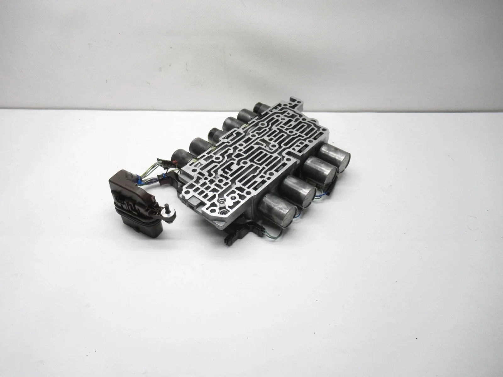 Chevrolet 24284994 Transmission Valve Body with Solenoids image 2