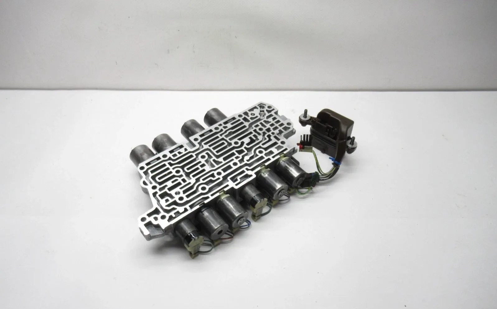 Chevrolet 24284994 Transmission Valve Body with Solenoids