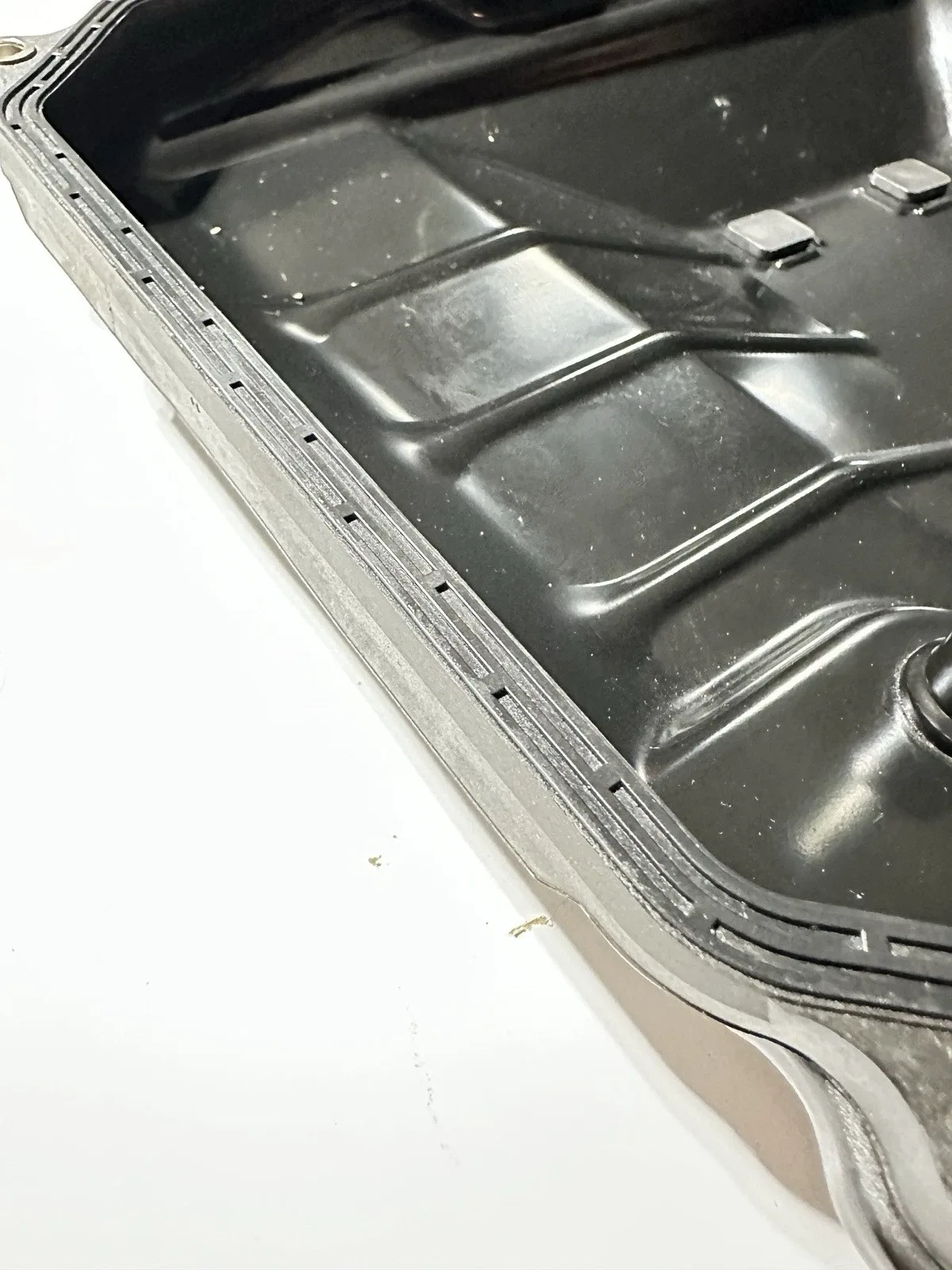2011-2015 Porsche Cayenne Turbo V8 4.8 Transmission Oil Pan 0C8321361 image 4