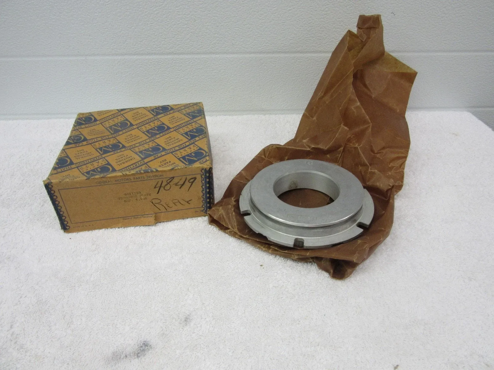 1946-1950 GM H.T. Transmission Rear Clutch Pressure Plate — 8611258