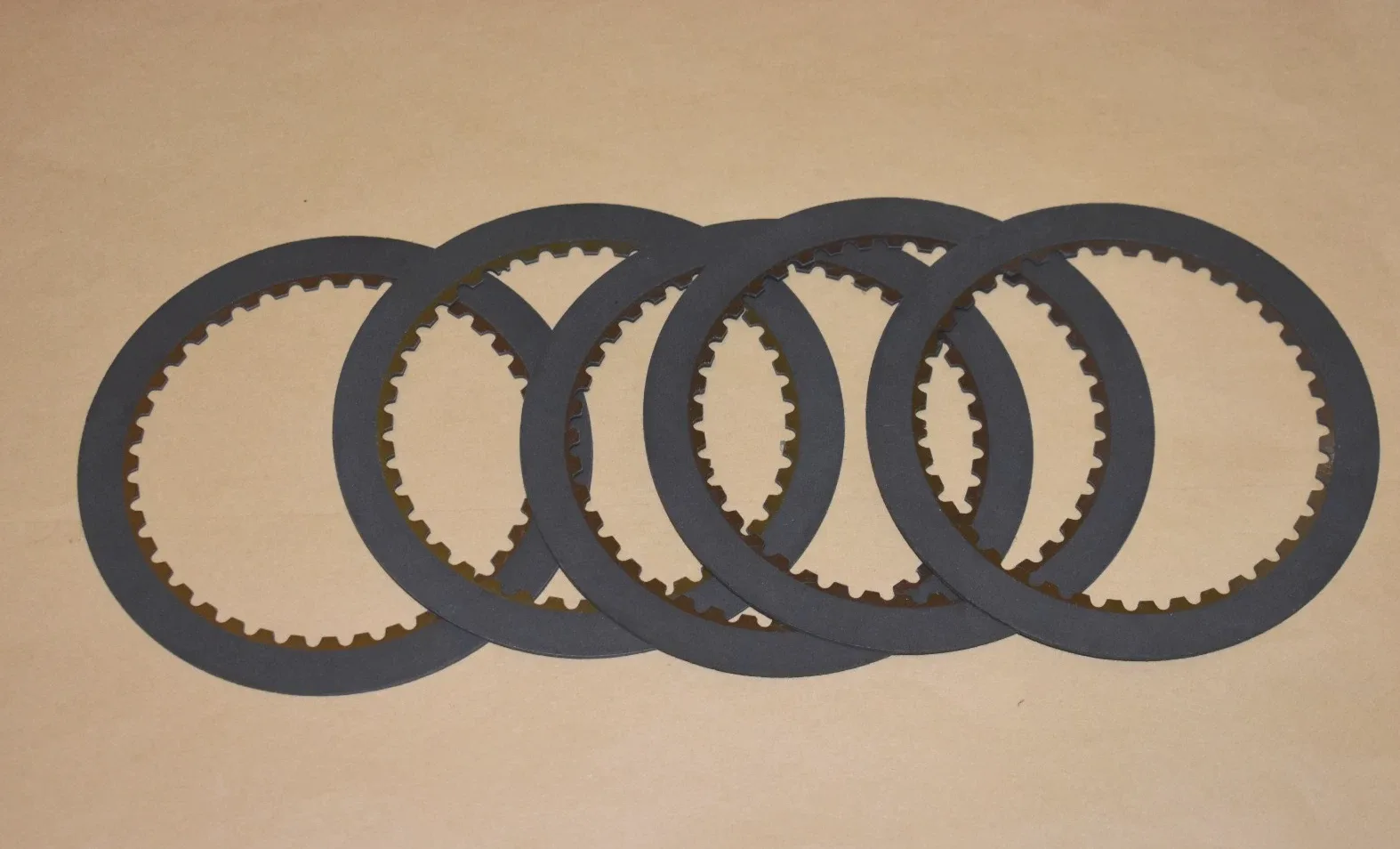 ACDelco Friction Clutch Plate 8677034 for 3T40 / TH125 / TH125C Transmissions