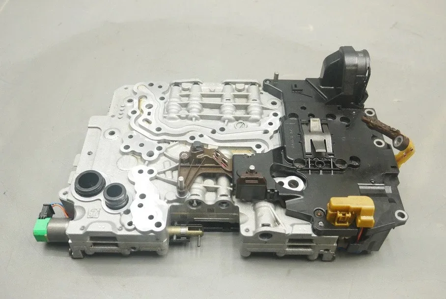2014-2024 Maserati Quattroporte Ghibli Transmission Valve Body Mechatronic 673004343 image 3
