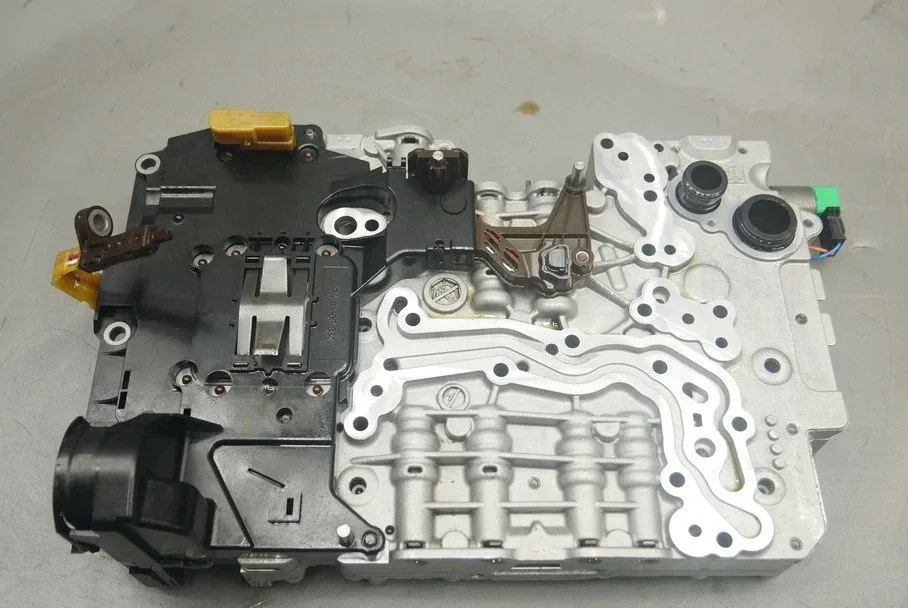 2014-2024 Maserati Quattroporte Ghibli Transmission Valve Body Mechatronic 673004343 image 4