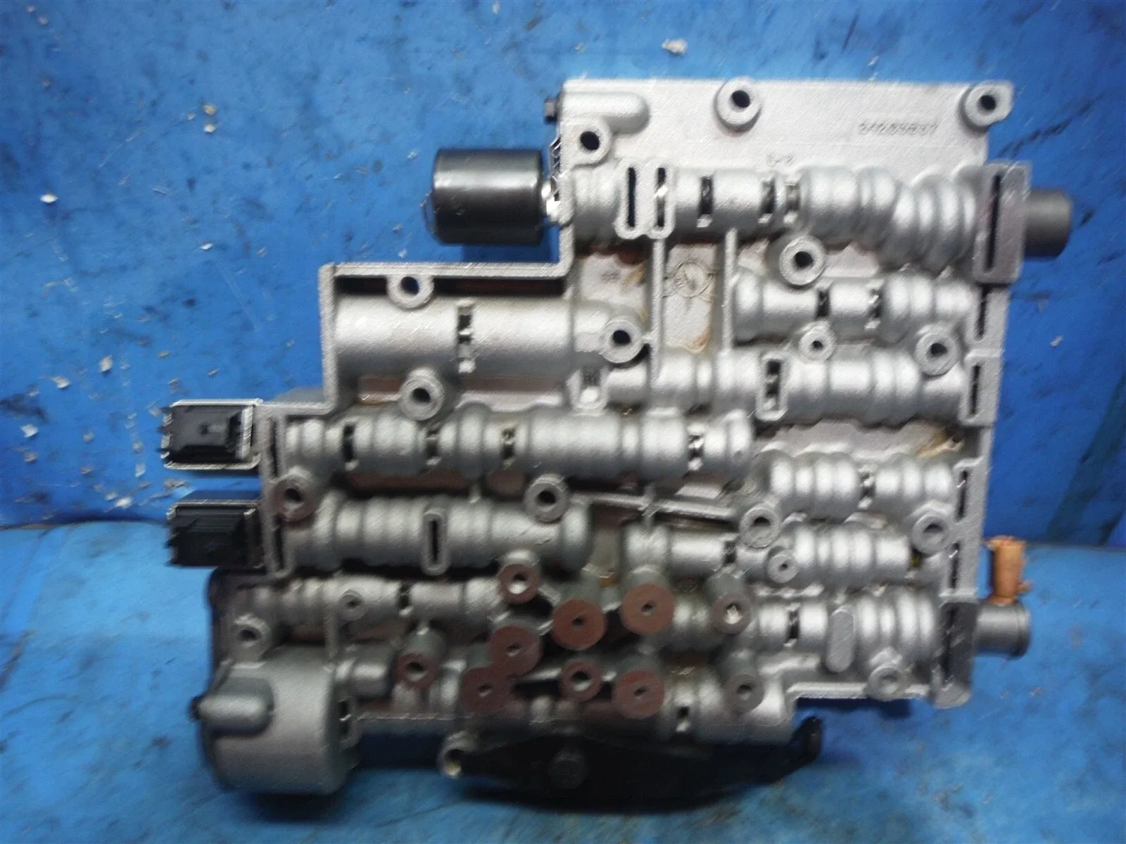 1996 Chevrolet/GMC 4L60/4L60E transmission valve body 24203537