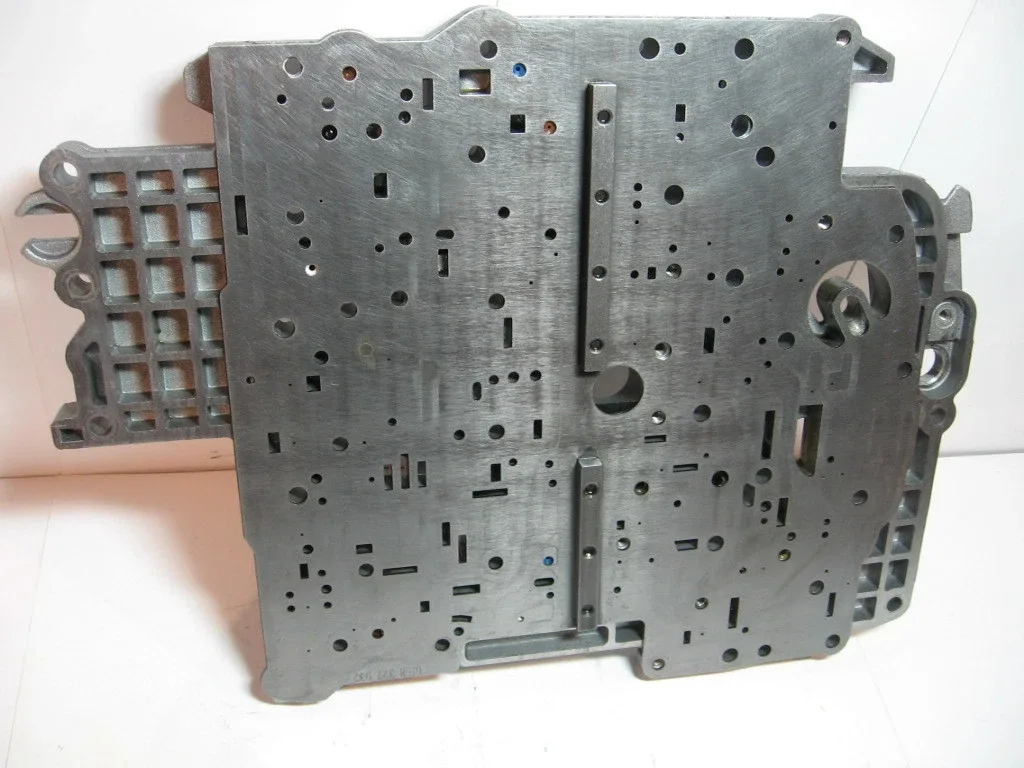 1995-1998 BMW E39 E38 5HP24 Valve Body - ZF 1058327085