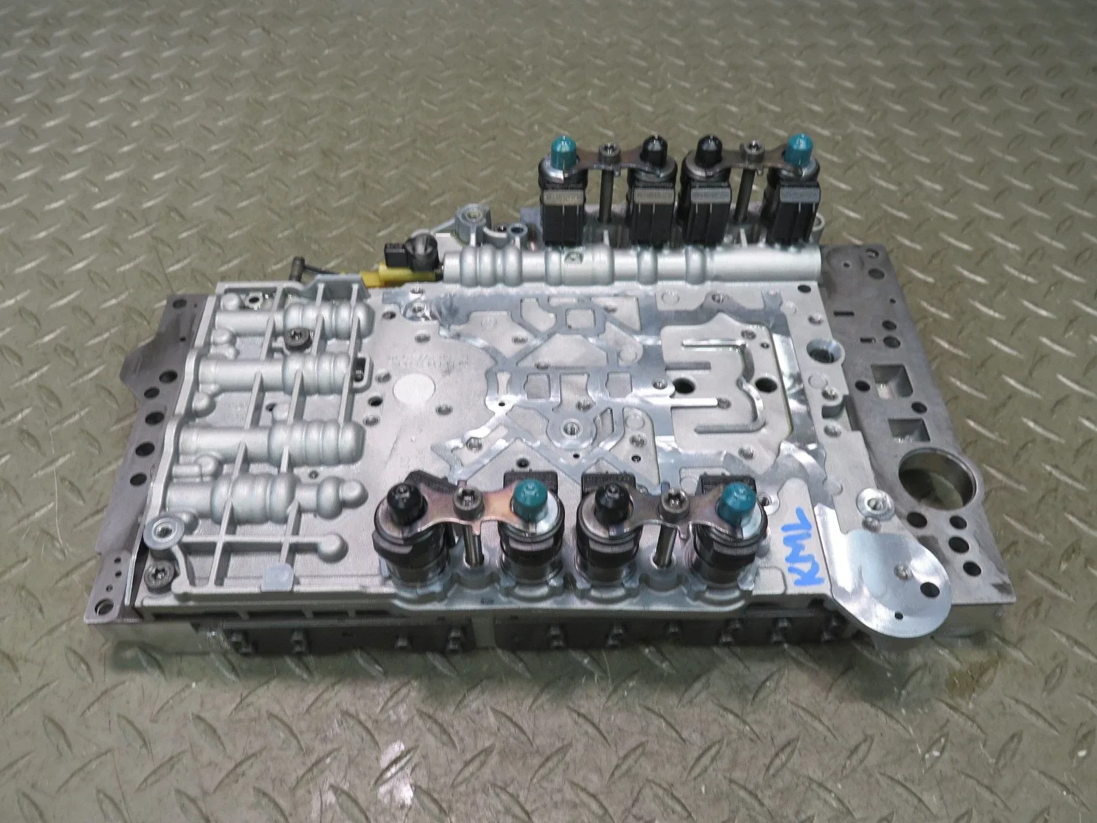 2015 Mercedes ML350 722.906 Transmission Valve Body Mechatronic A2202772101