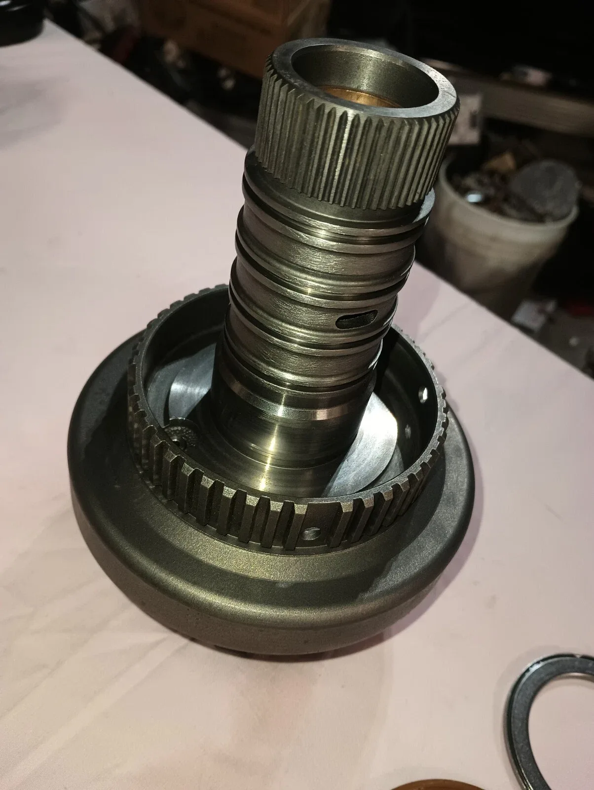 GM OEM 4T40E / 4T45E Direct & Coast Clutch Housing & Input Shaft – MPN 4T45-E image 2