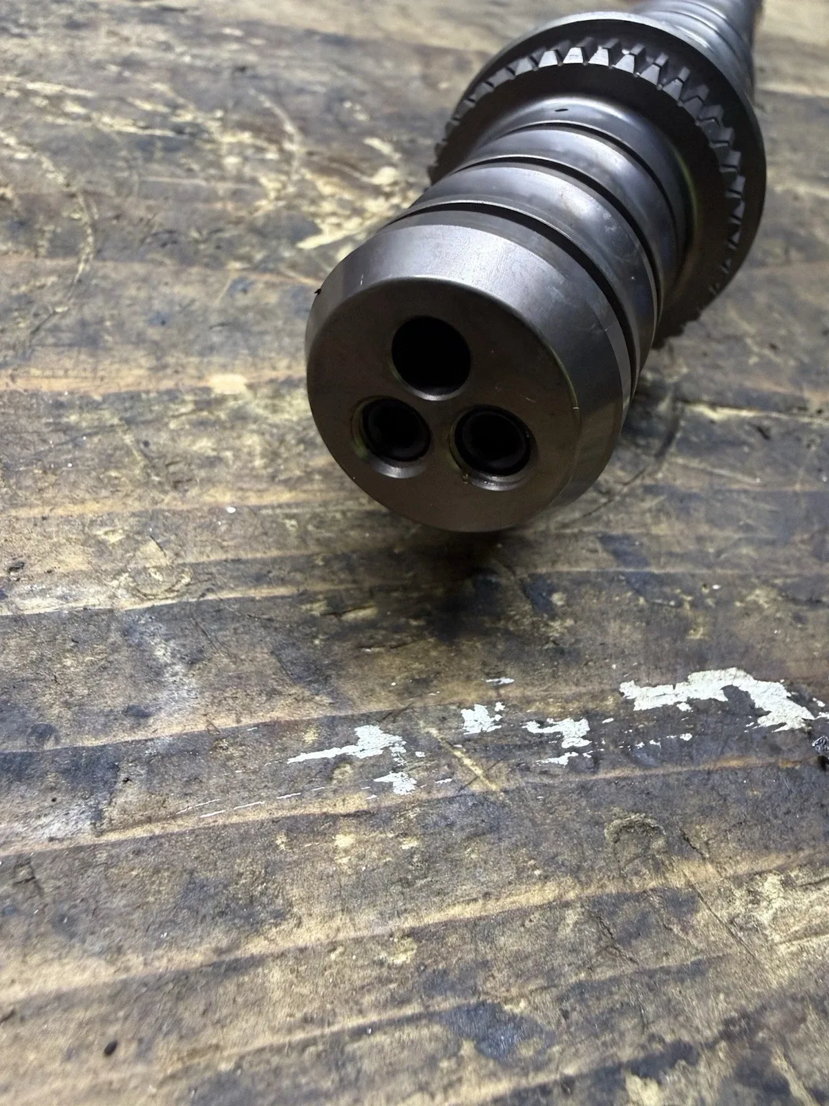 GM 8L90 Input Shaft TCS 8L9600 image 2