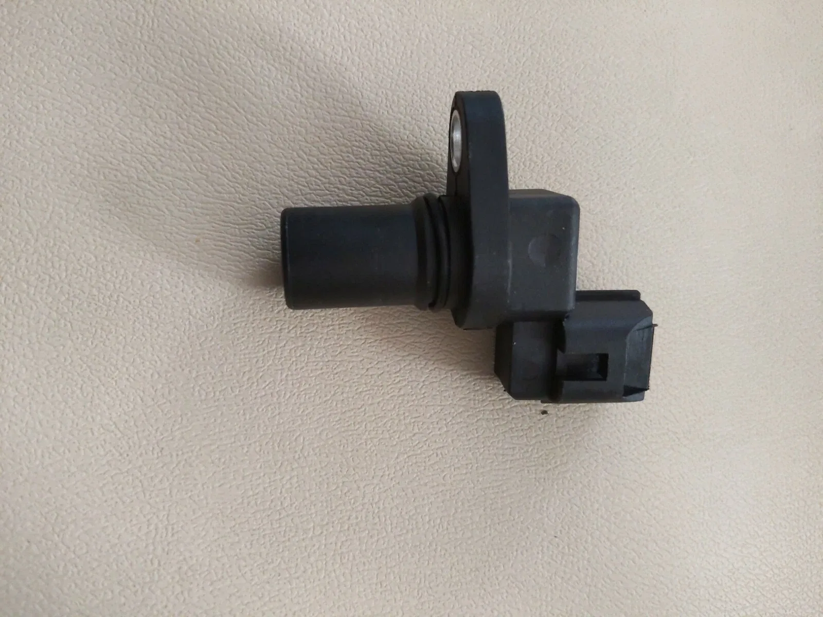 Hyundai Elantra / Kia Opitma Input Shaft Speed Sensor 42620-39200 image 3