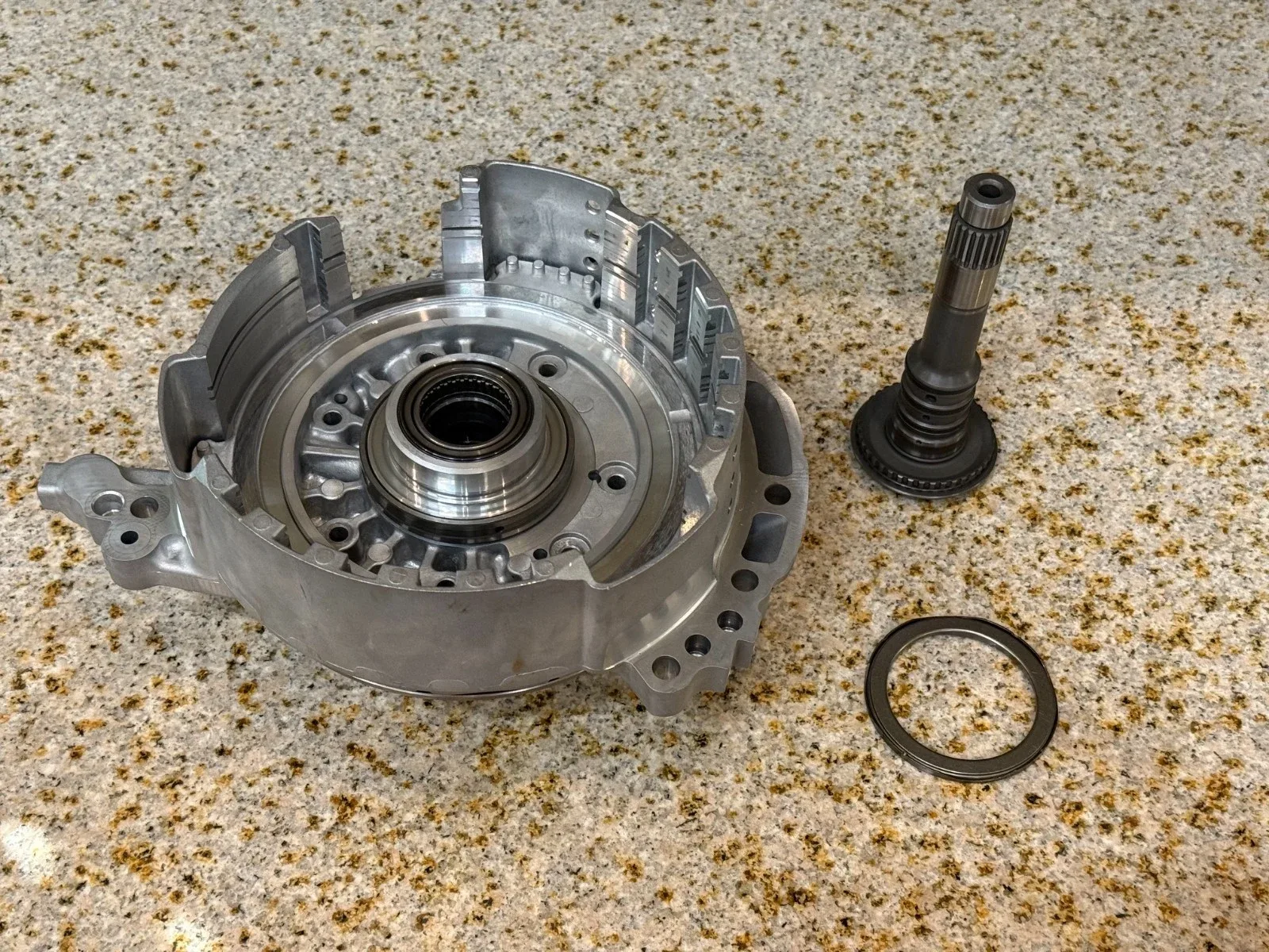 U660E TRANSMISSION PUMP AND STATOR WITH INPUT SHAFT CAST #J6H03623