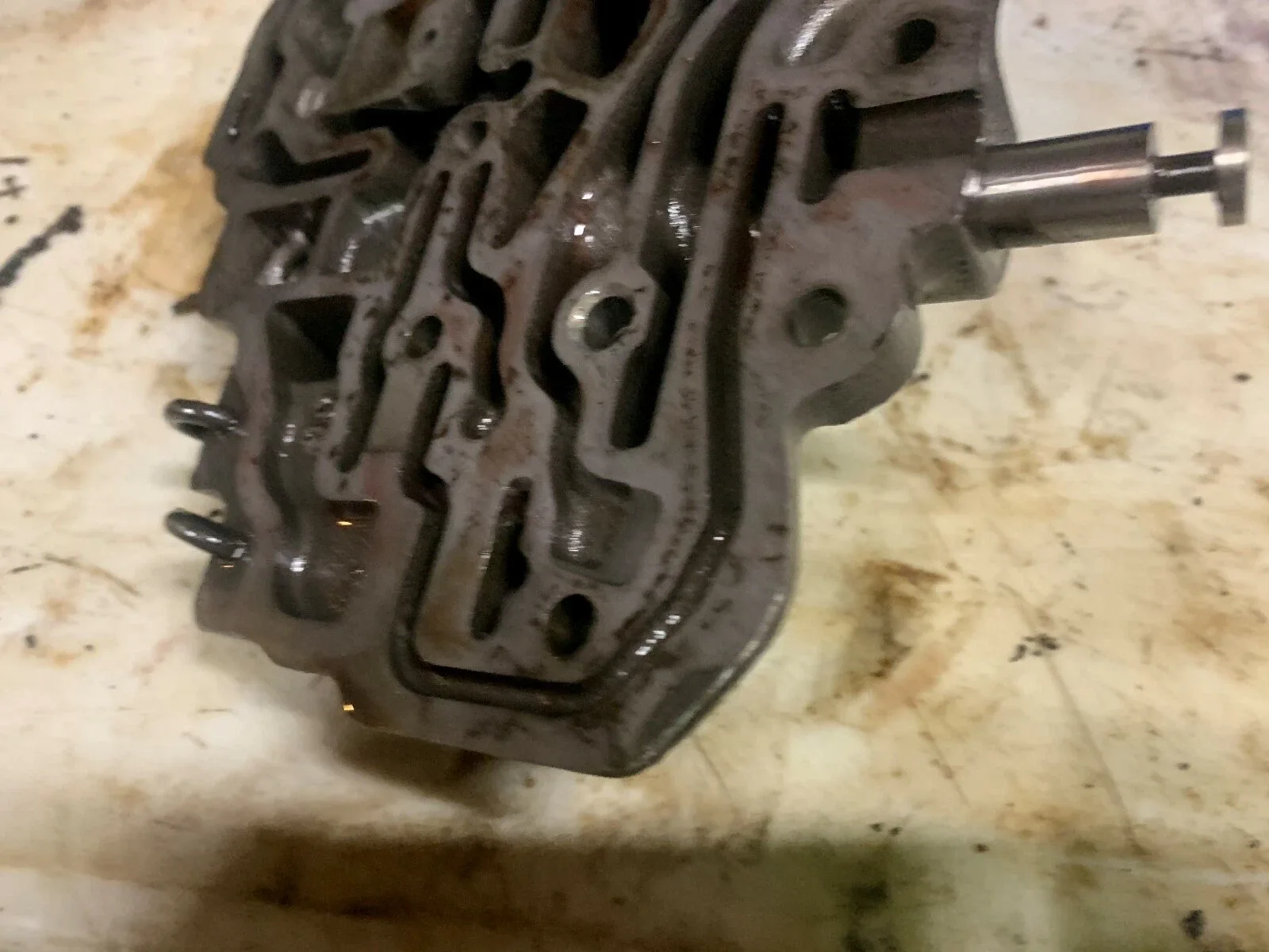 1957 Chevrolet Power Guild transmission valve body image 2