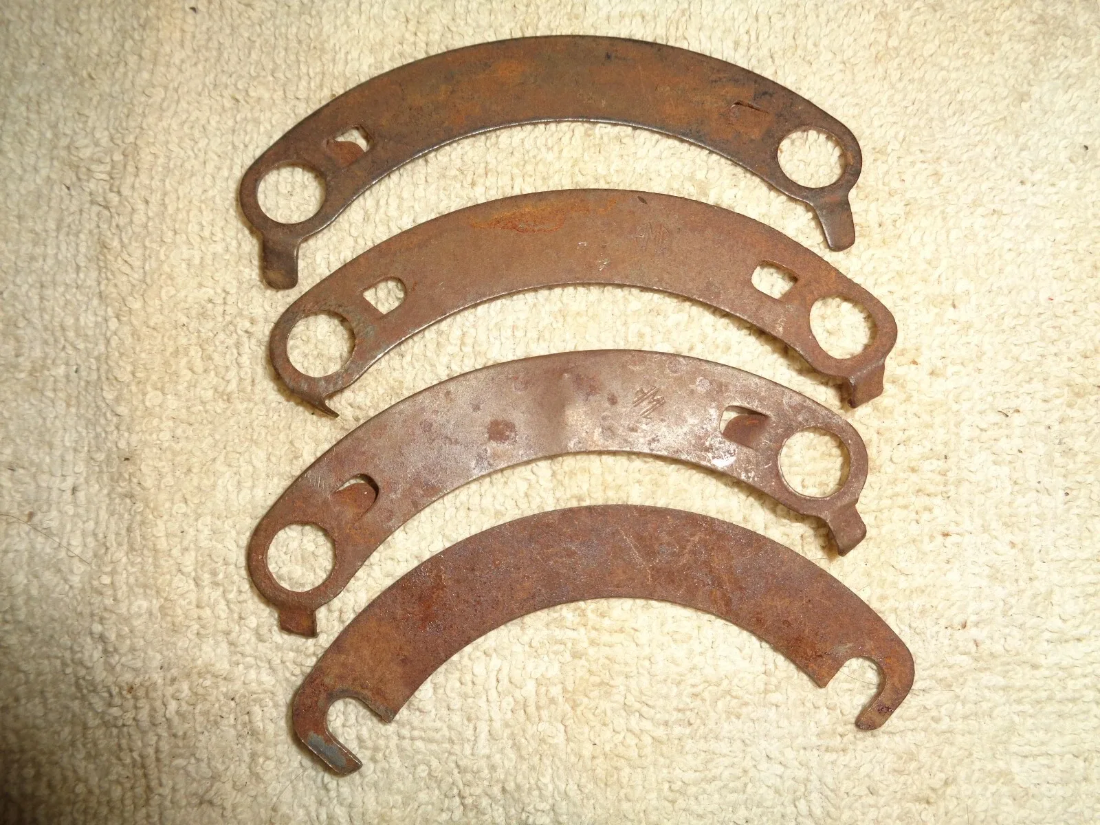 GM Transmission Input Shaft Bearing Retainer (French Locks) - Lot of 4 image 2