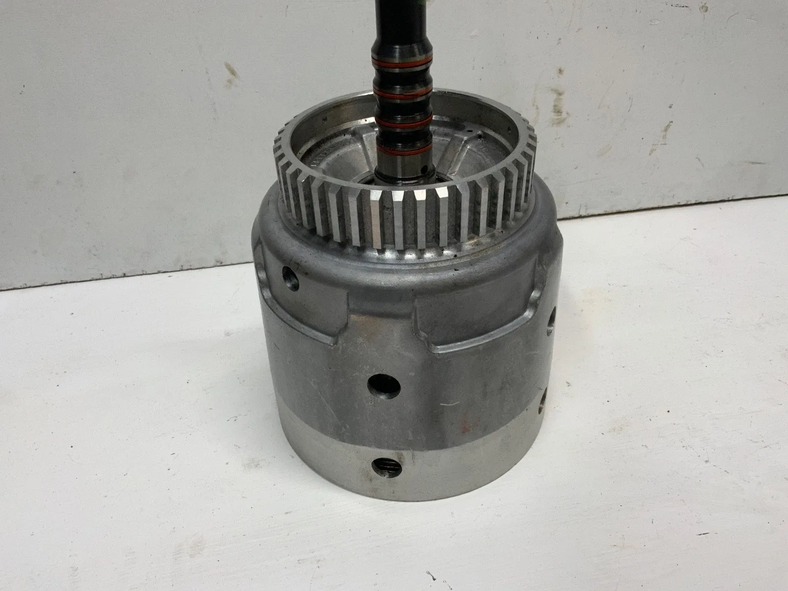 1982-1984 GM 700R4 27-Spline Input Shaft & Drum — Part 8642368 image 2
