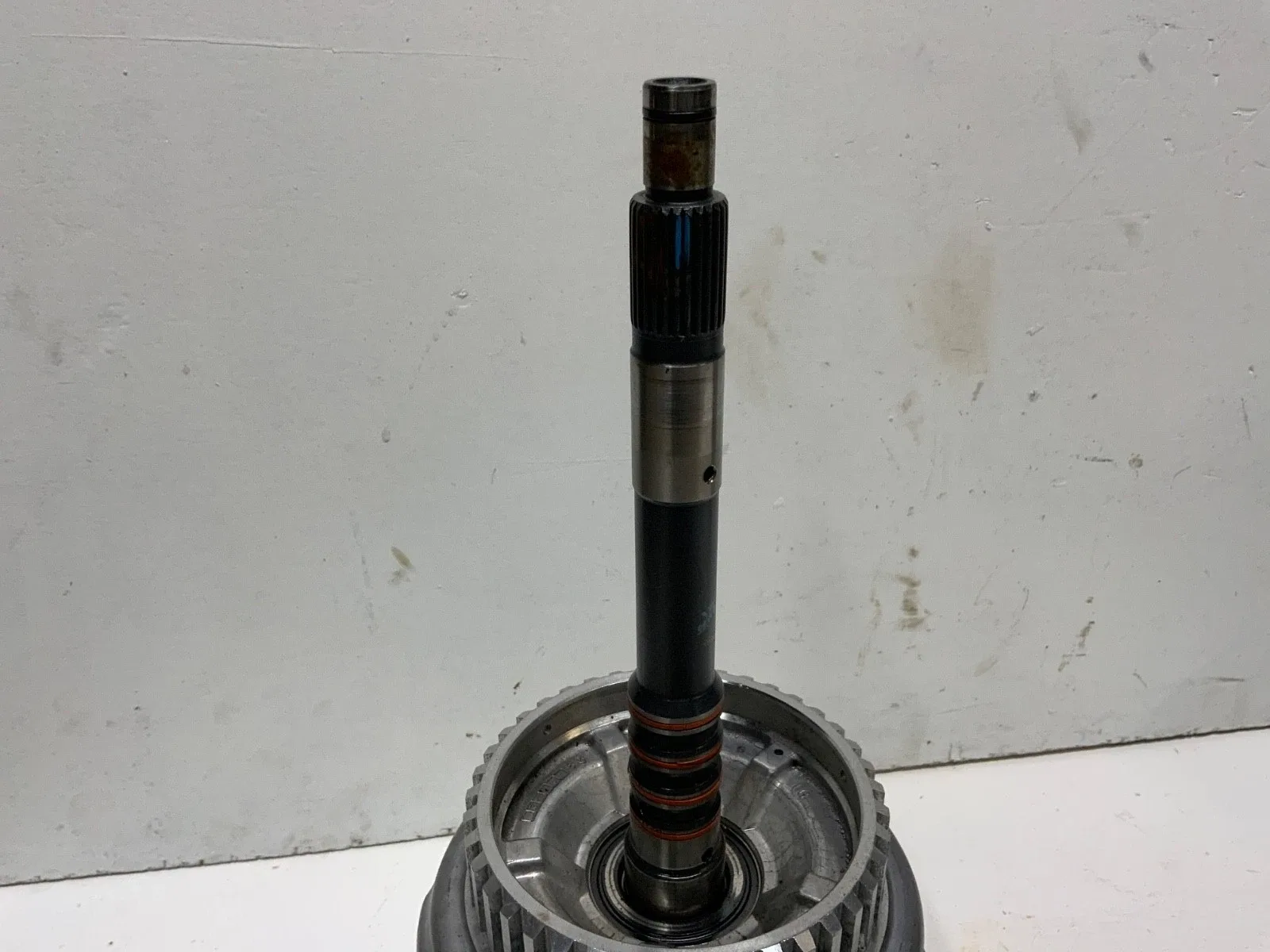 1982-1984 GM 700R4 27-Spline Input Shaft & Drum — Part 8642368 image 3
