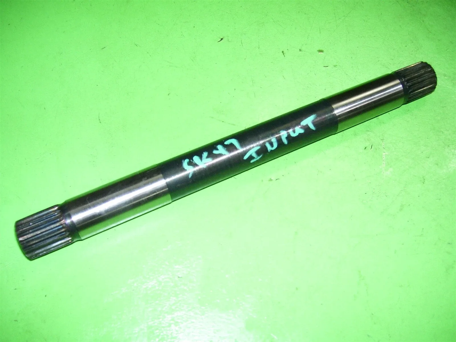 Datsun 280Z / 280ZX / Fairlady Automatic Transmission Front Input Shaft 3N71B image 2
