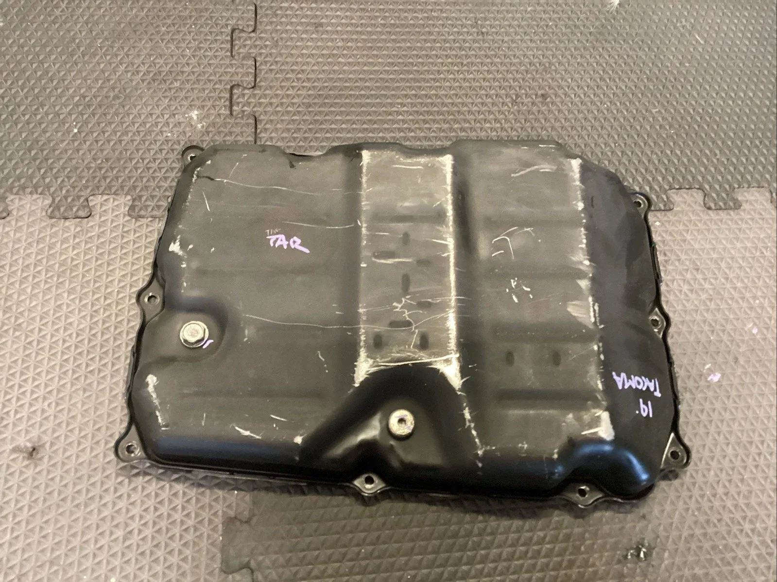 2016-2023 TOYOTA TACOMA AUTOMATIC TRANSMISSION OIL PAN OEM 35106-04010 image 2