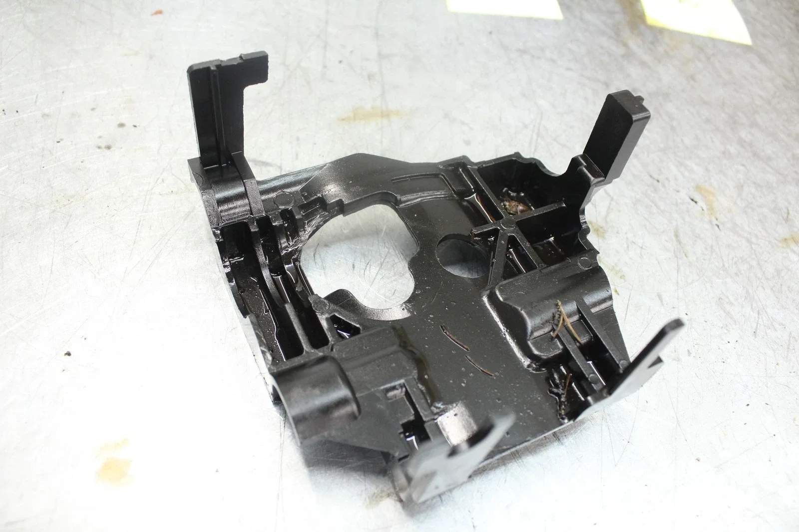 1982 Porsche 928S 3-Speed Auto Brake Band Support Bracket 92232152501