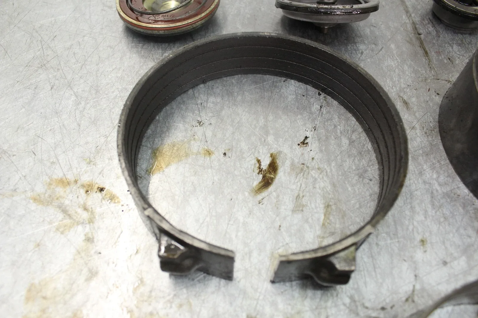 1982 Porsche 928 Brake Bands Set for A22.01 3-Speed Automatic — MPN 1092701089 image 3