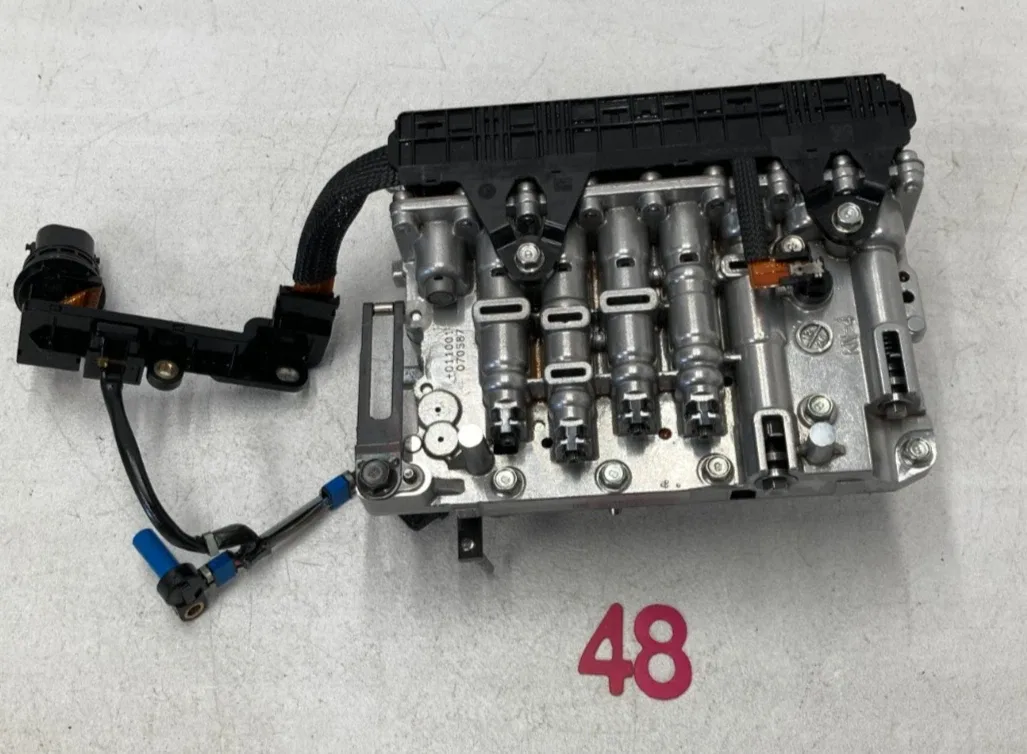 2011 Hyundai Sonata Automatic Transmission Valve Body MPN 46307 image 3