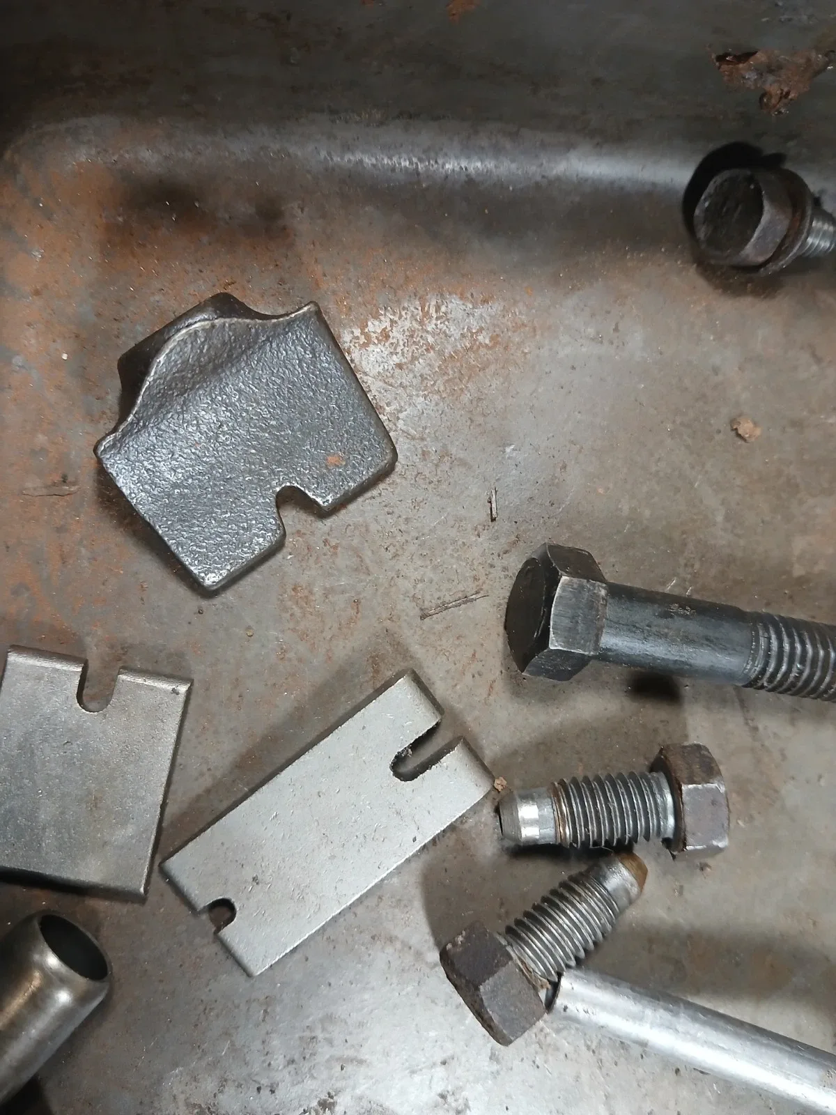 Ford FMX Automatic Transmission Hardware — bolts, band struts, tube ring, dowel pin image 3