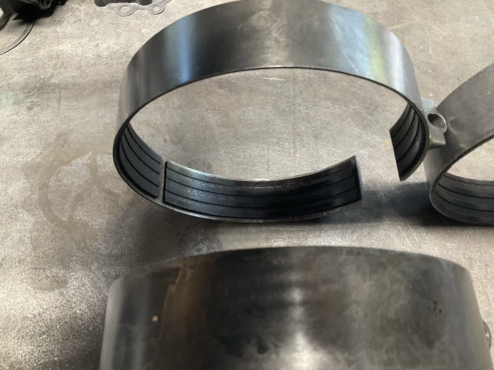 Three W111 Mercedes Transmission Bands with Plungers image 2