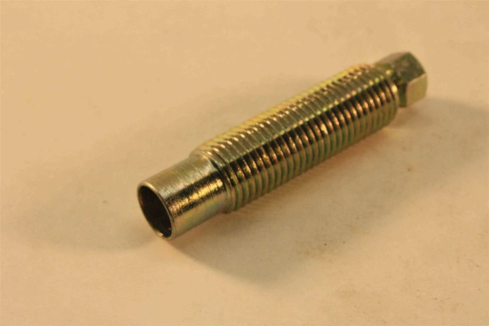 Porsche 928 Automatic Transmission Band Shear Bolt 1152771771 image 2