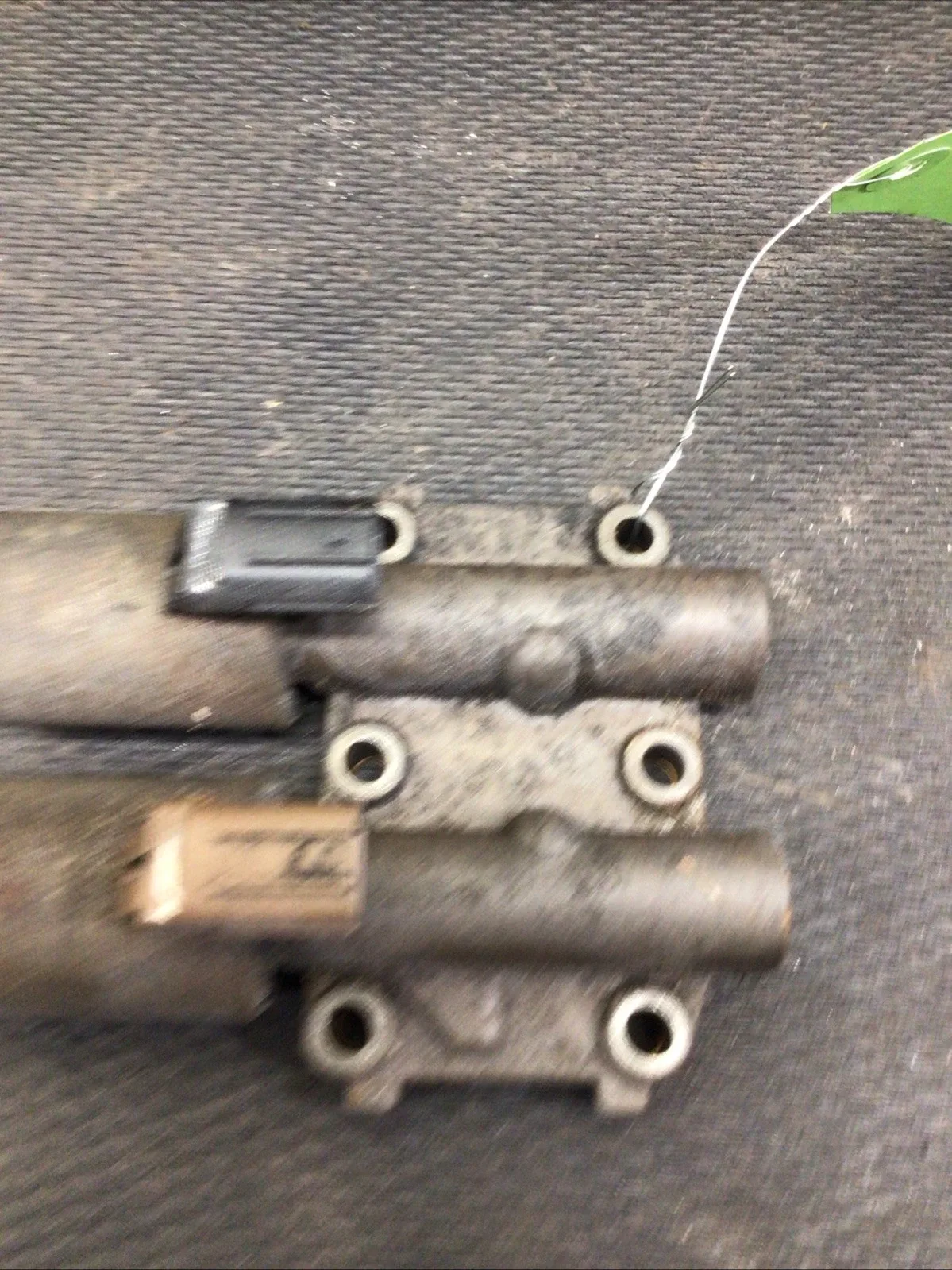 2004 Honda CR-V - Control Solenoid Valves B And C image 2