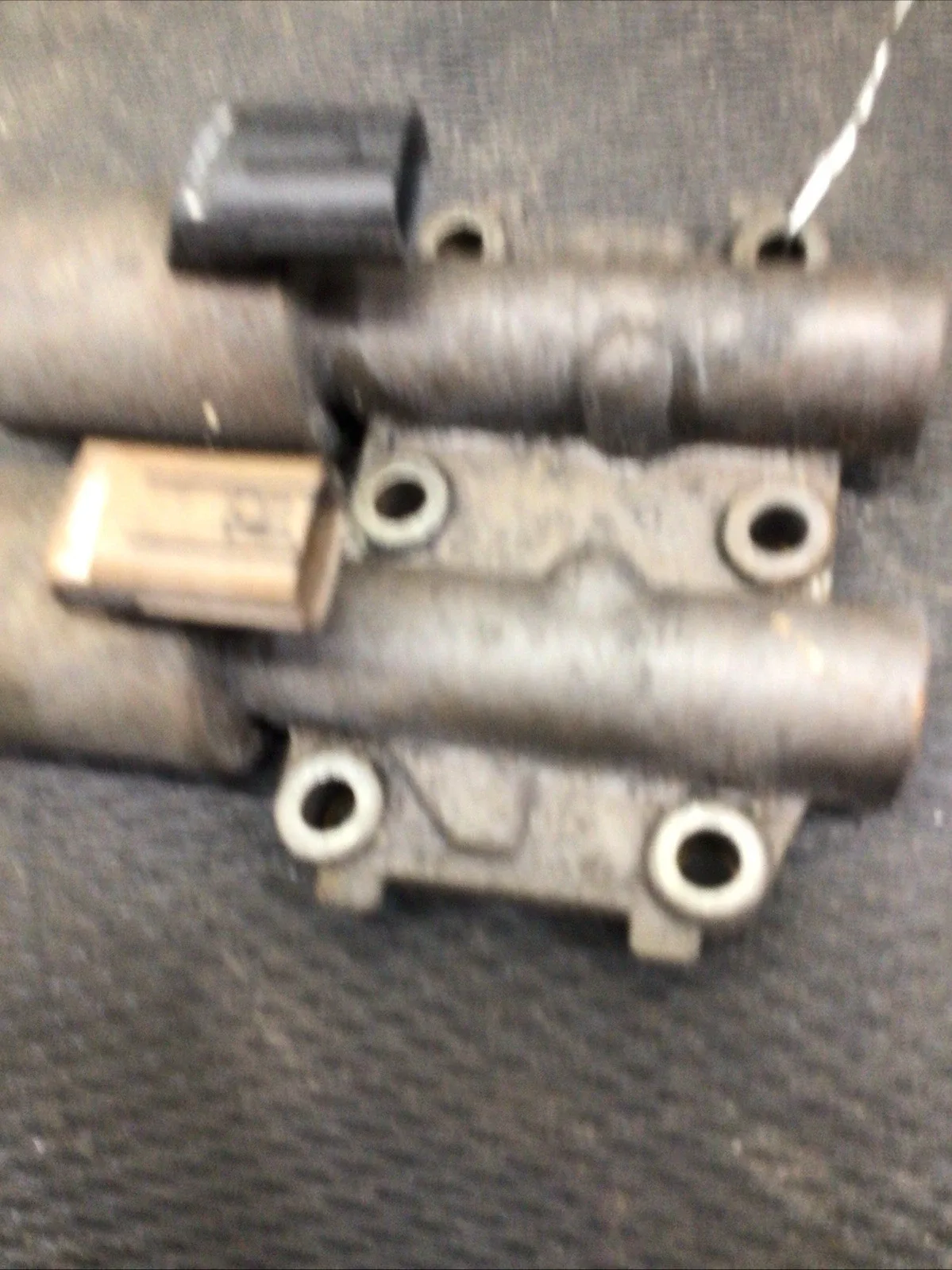 2004 Honda CR-V - Control Solenoid Valves B And C image 4
