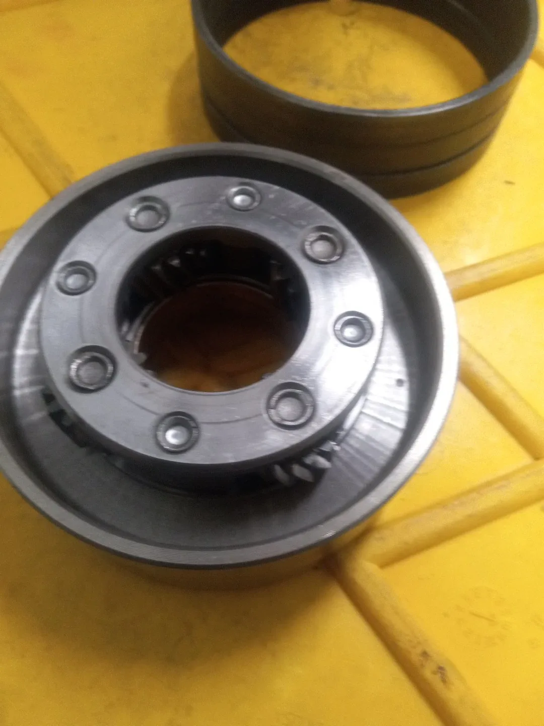 USED TH400 FRONT PLANET WITH USED GM REVERSE BAND image 3