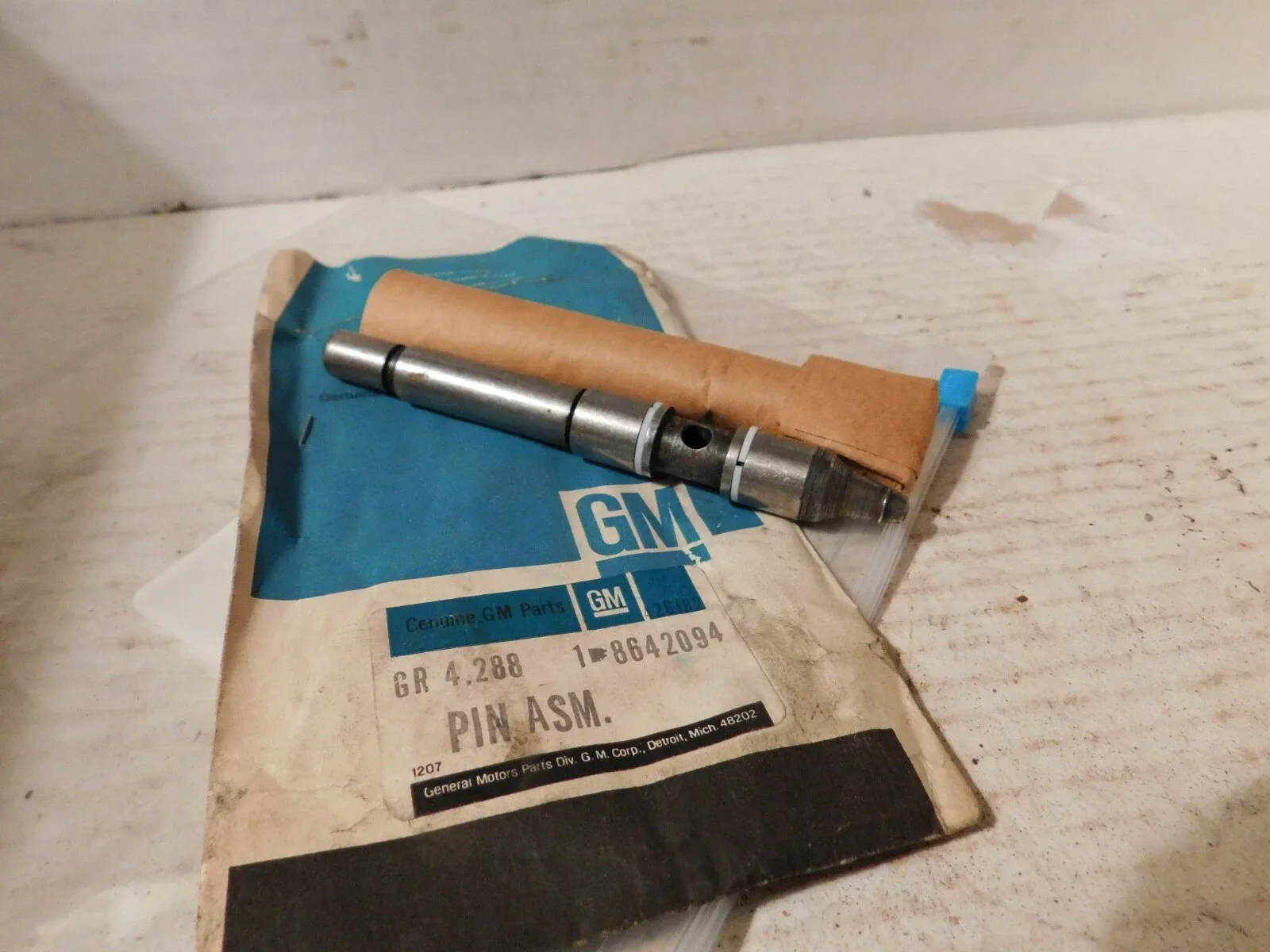 1978 Chevrolet Blazer 700R Transmission Pin MPN 8642094 image 2