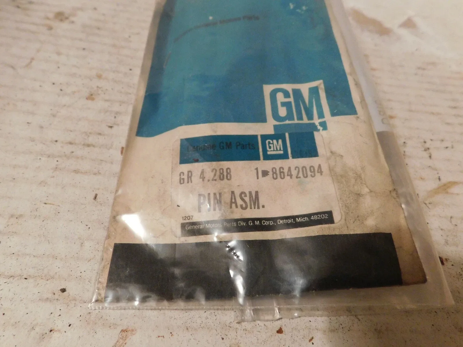 1978 Chevrolet Blazer 700R Transmission Pin MPN 8642094