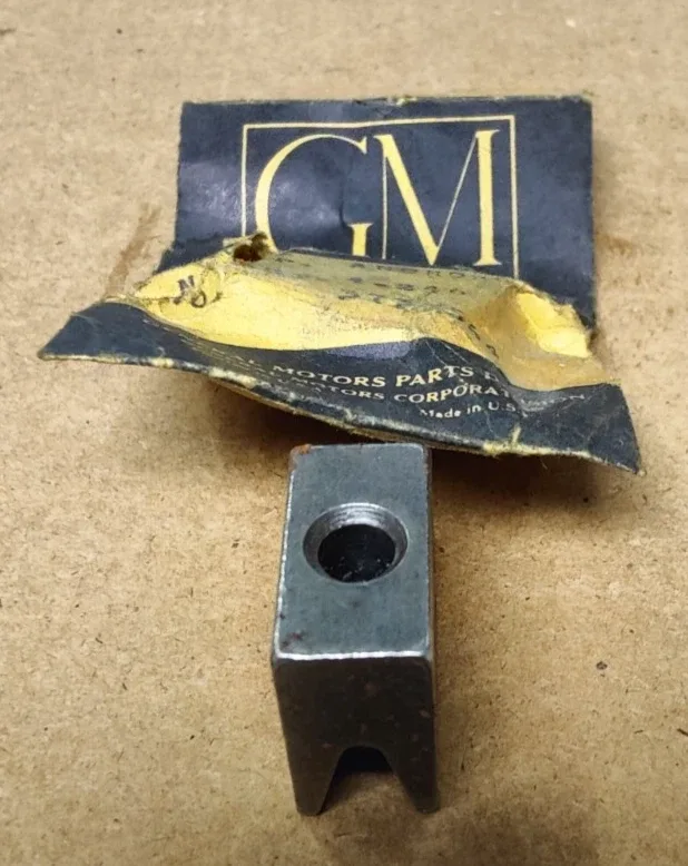 1955-57 Chevy Powerglide Transmission Reverse Brake Band Anchor GM 3735564 image 2