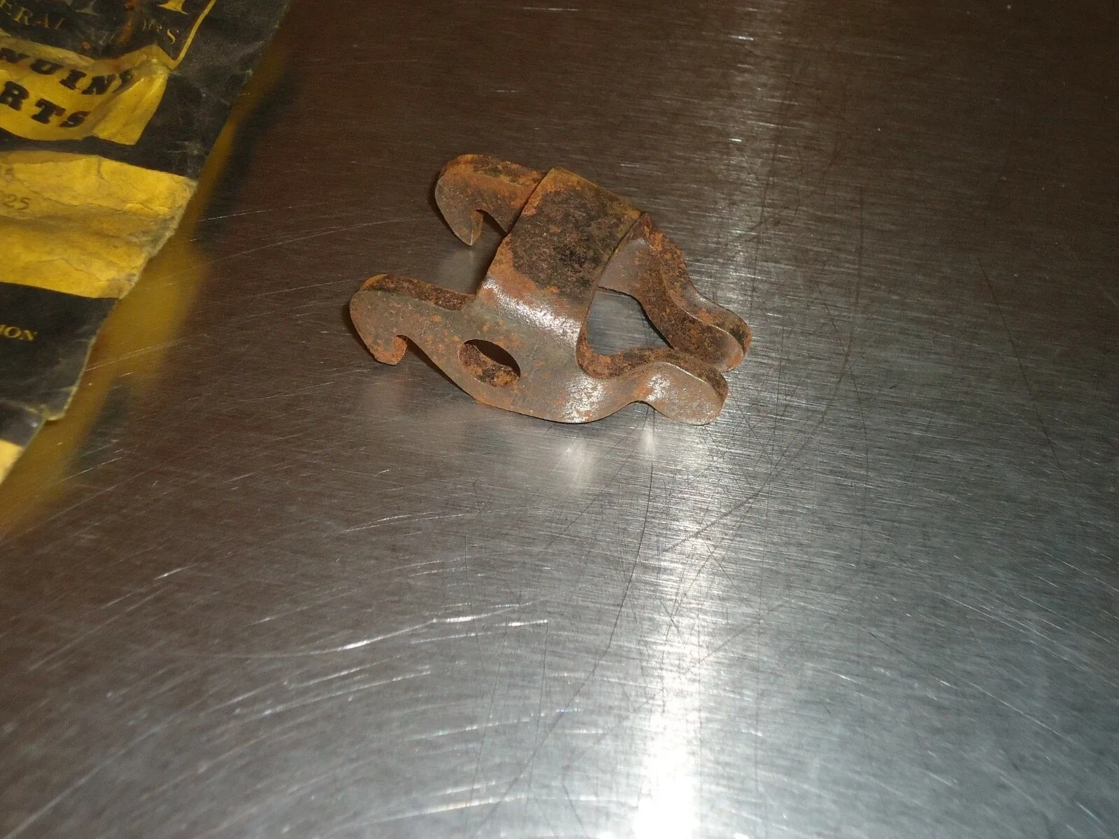 GM Powerglide Reverse Brake Band Lever 3691025 (Chevrolet OEM) image 2