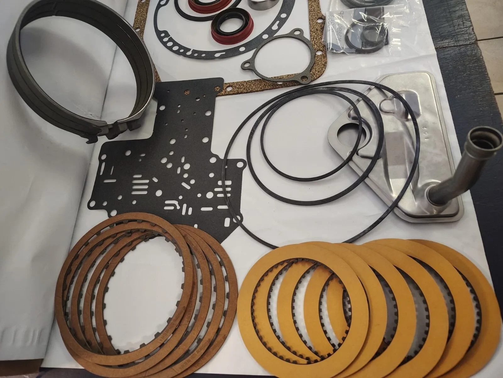 GM ST300 Overhaul Kit (tjs) — Filter, Bushing, Clutches, Low Band image 2