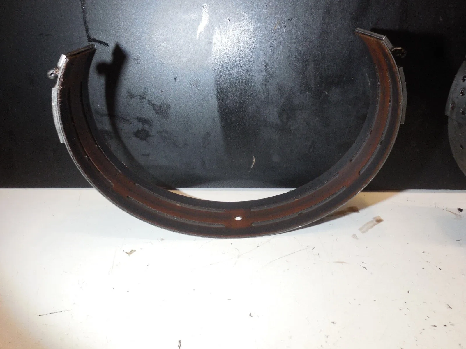 2000-2007 Jaguar S-Type Automatic Transmission Brake Band Clamp 4L5P-7D034-AA image 3