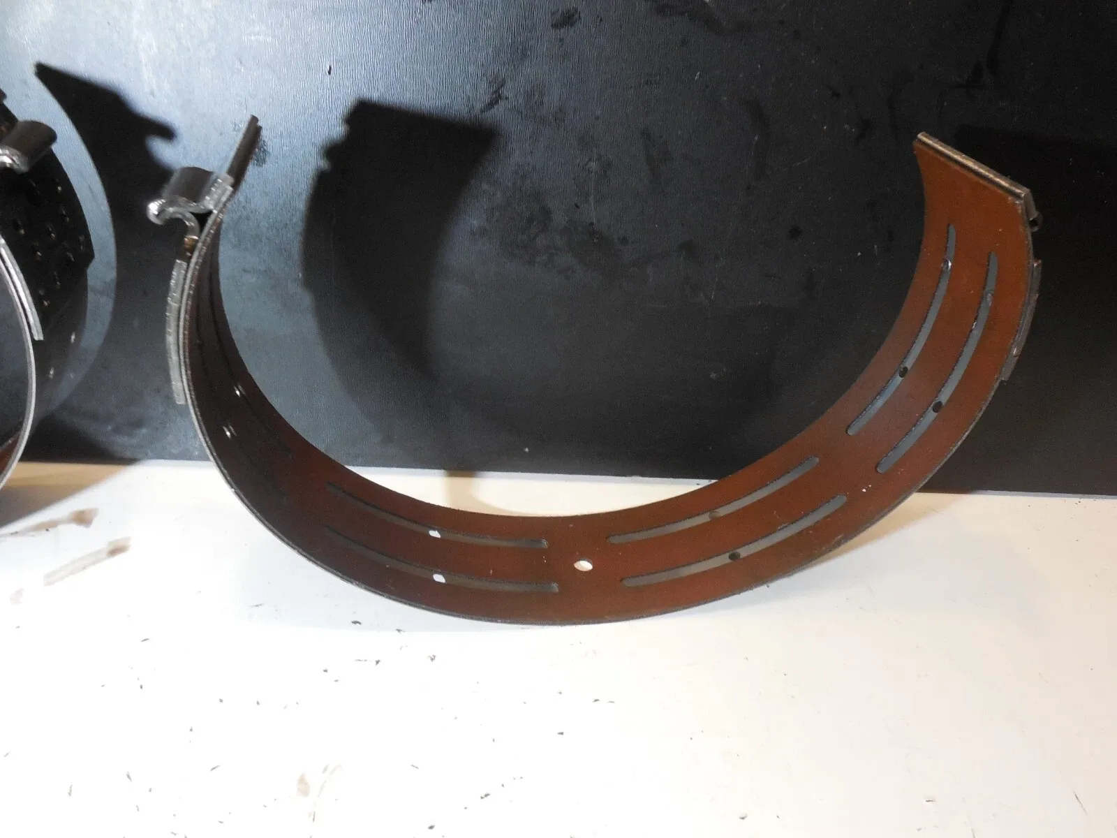 2000-2007 Jaguar S-Type Automatic Transmission Brake Band Clamp 4L5P-7D034-AA image 4