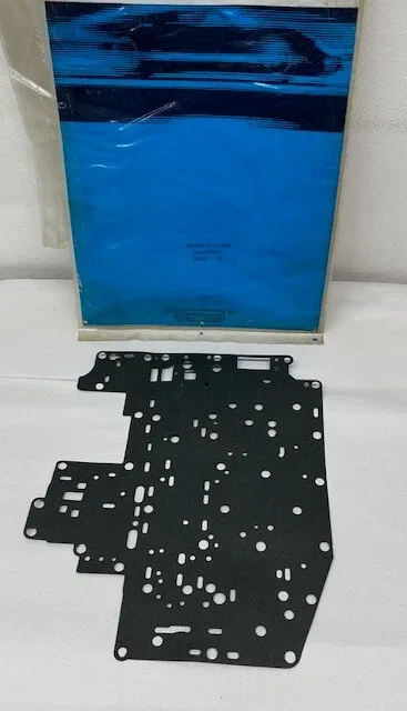 Ford Mustang & F100-250 AOD Valve Body-to-Plate Lower Gasket E6AZ-7D100-A image 2